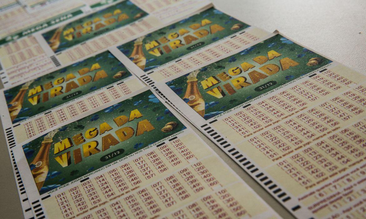 Bilhetes de loteria do sorteio da Mega da Virada.